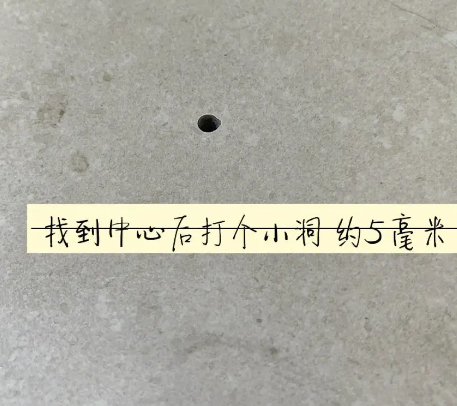 汝南瓷砖空鼓维修公司专业解答在瓷砖铺贴过程中，如果砂料搅拌不均匀，将会带来以下问题