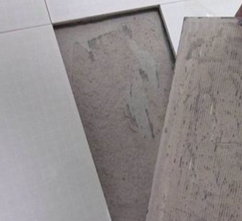 汝南瓷砖空鼓维修公司分享瓷砖铺贴时如果打浆（即涂抹在瓷砖背面和基层上的砂浆或瓷砖胶）过少，会带来以下问题
